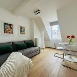 The Central Experience - 2 Bedroom Bright, Spacious & Central
