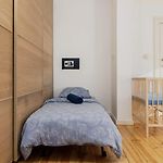 Cosy Eu Apartment - Central, Parking, Terrace
