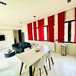 Elegant Central Apartment Quiet And Bright