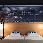 Zoom Hotel