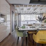 Kweni House