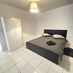 Modern 1Br And Sofa Bed Near Airport