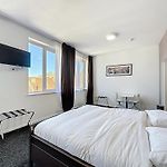 Keyless Hotel - Van Gaver