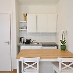 Very Nice Studio Place Stephanie