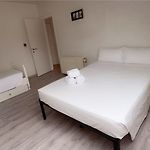 European District Apartment Thirteen