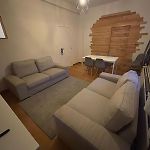 Charming Central Apartment With Private Garden