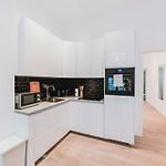 Catherine Residence By Sweett