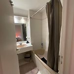 En-Suite In A Beautiful Big House