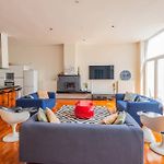 Spacious House With Large Garden In Jette