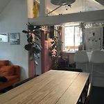 Beautiful Artist Apartment In The Heart Of Brussels