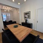 Beautiful Apartment With Garden