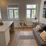 Chic Apartment Chatelain - Parking Calm