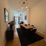 Beautiful Apartment With Garden