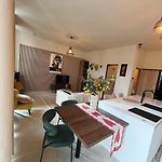 Bright & Stylish 2Br Quiet Terrace