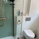 Chic Apartment Chatelain - Parking Calm