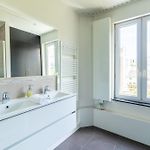 Eu Central Apartment - Parking, Quiet, Bright