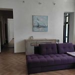 Rosa Apartment