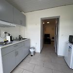 Luxueux Studio Calme Avec Jardin & Terrasse Metro Direct Centre De Bruxelles