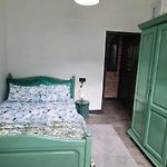 Professionally Designed Apartment In Saint-Josse-Ten-Noode