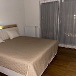 Modern Spacious 76M Apartment, 2 Sunny Terraces, Free Parking, Fast Wi-Fi, Near Brussels North Station & Tour Taxi