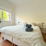 2 Bedrooms - Baby Crib & Furnished Terrace In Brussels Lovely
