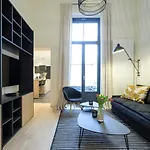 Fabulous In Chatelain Area Appartement