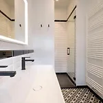 Fabulous In Chatelain Area *