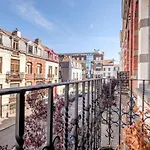 Fabulous studio in Châtelain area with balcony