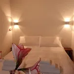L\'Auberge De L\'Eclipse