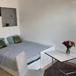 Magnifique Studio Au 2Eme Etage, A Proximite De La Gare Du Midi!