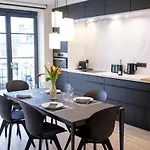 Fabulous In Chatelain Area * Brussel