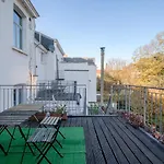 Place Stephanie Flats