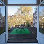 Place Stephanie Flats