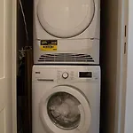Private En-Suite Room In The Heart Of Le Sablon