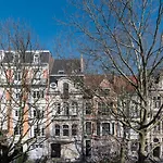 Moliere Design Residence