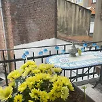 Appartement De Charme Dans Maison De Maitre Bruxelloise *