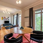 Lovely Roosevelt Residence