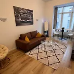 Cozy South-up And Ground Appartement Brussel