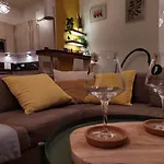 Cozy Design Studio, Hyper-Equipped And Close To Eu