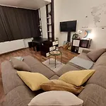 Cozy Design Studio, Hyper-Equipped And Close To Eu