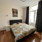 Design Europarlament Apartment With Private Terrace