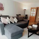 Cozy 2 Bedroom Apartment - Metro Montgomery