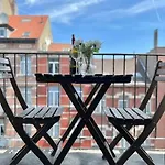 Lovely 2-Bedroom Duplex W/ Balcony In Brussels