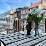 Appartement Lovely 2-bedroom Duplex W/ Balcony In