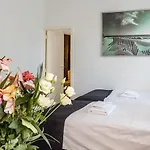 Albert Gare Du Midi , 29