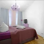 Luxury 2 Bedroom Apartments