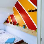 Cozy Rooms With Share The Bathroom And Kitchen