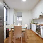 Appartement Au Centre De Pret Du *