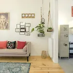Superb 3 Bedroom & 3 Bathroom Duplex In Centre *