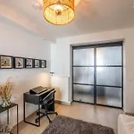 Superb 3 Bedroom & 3 Bathroom Duplex In Centre Appartement Brussel